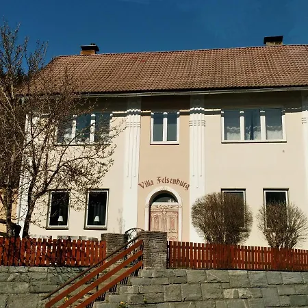 Daire Felsenburgapartment Hermagor-Pressegger See