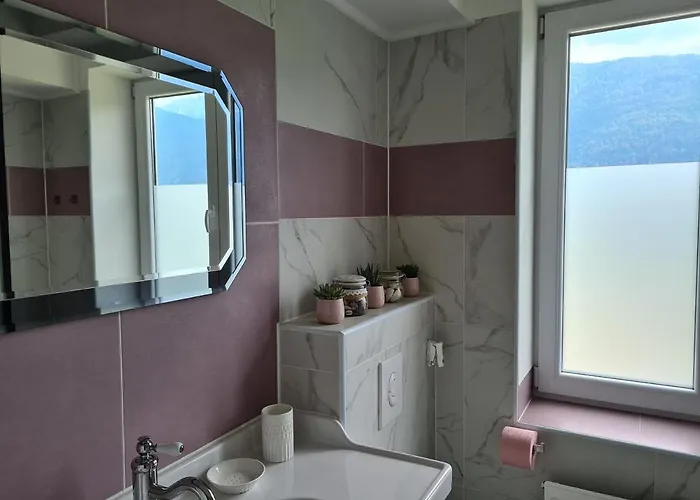 Felsenburgapartment * Hermagor-Pressegger See